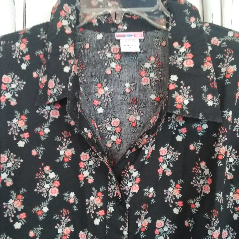 New Black floral shirt